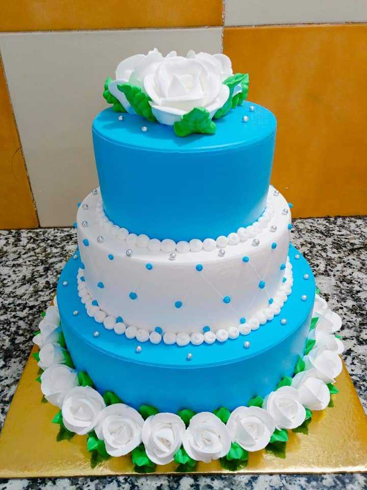 Premium RED N White Velvet Cake